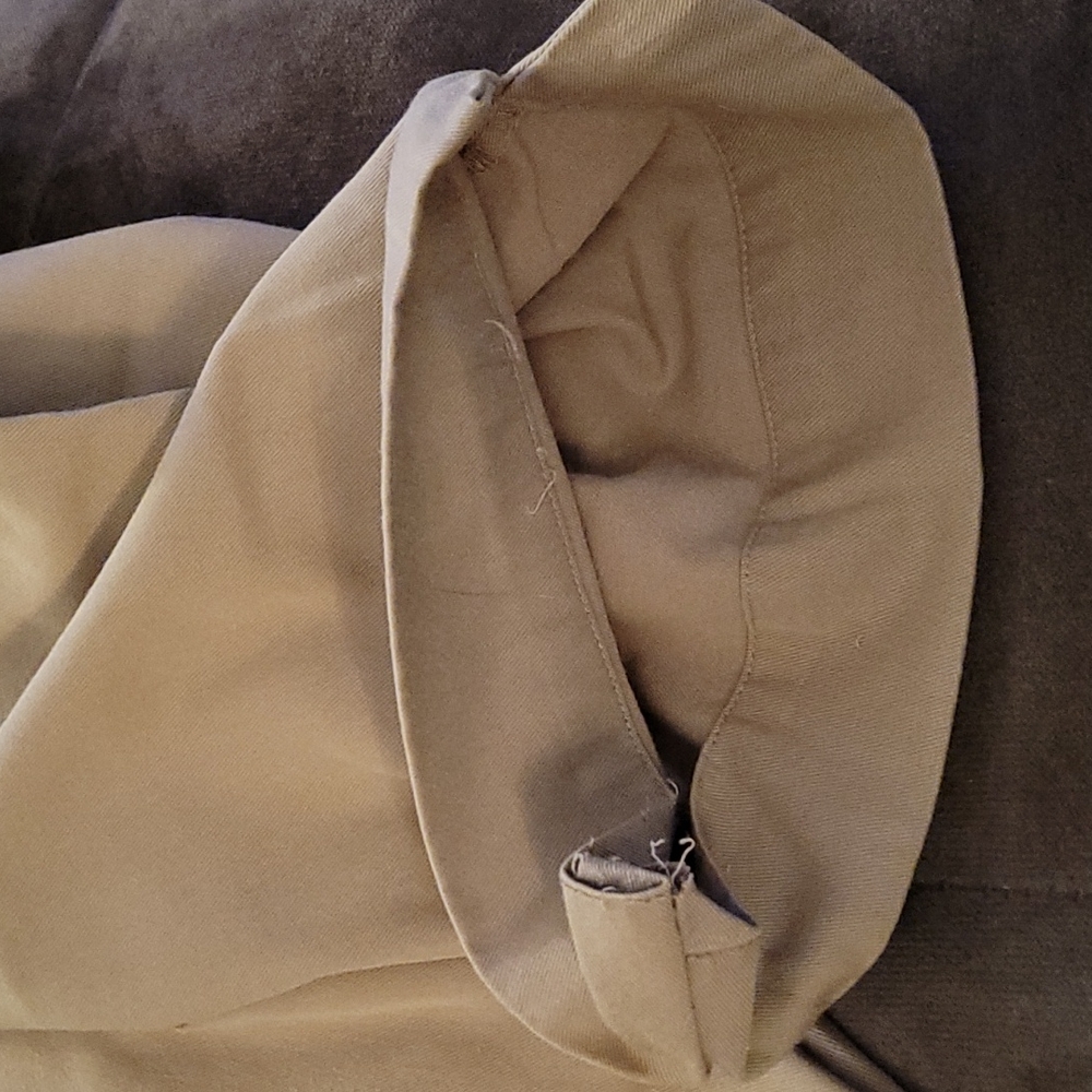 Tan pants/capris - Picture 5 of 7